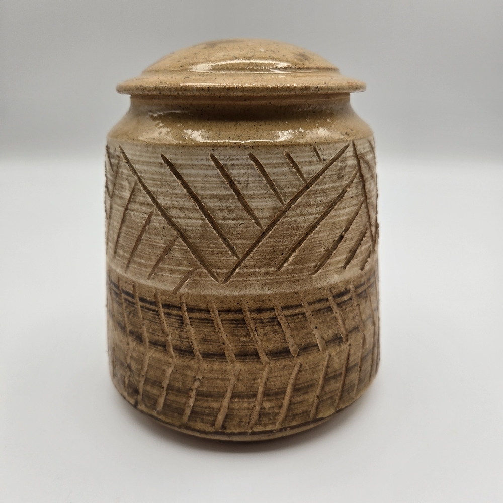 Vintage 1977 Handmade Glazed Etched Pottery Ginger Jar Urn w/ Lid Signed O Riley